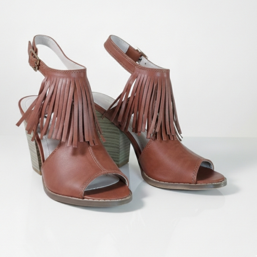 Nature Breeze Size 6.5 Brown Tan Sandal Block Vegan Leather Buckle Fringe Hippie